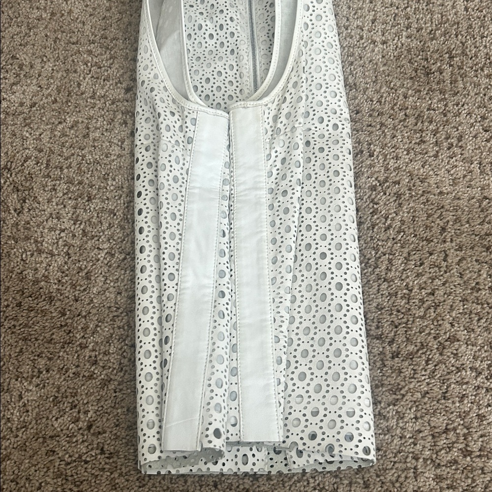 Theory laser cut sleeveless leather top - Picture 10 of 12